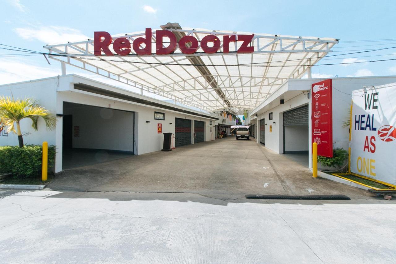 Reddoorz @ El Runway Hotel Bulacan Exterior foto